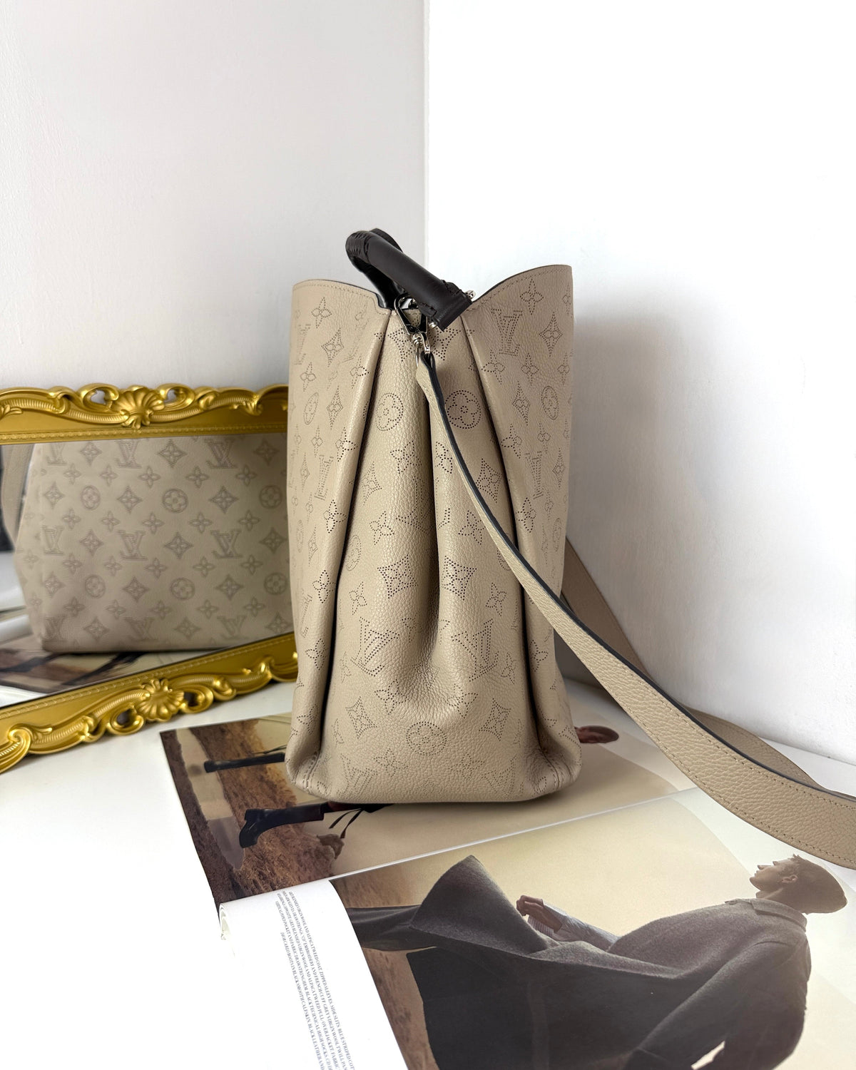 Louis Vuitton Babylone PM Hobo Bag - Galet - View 4