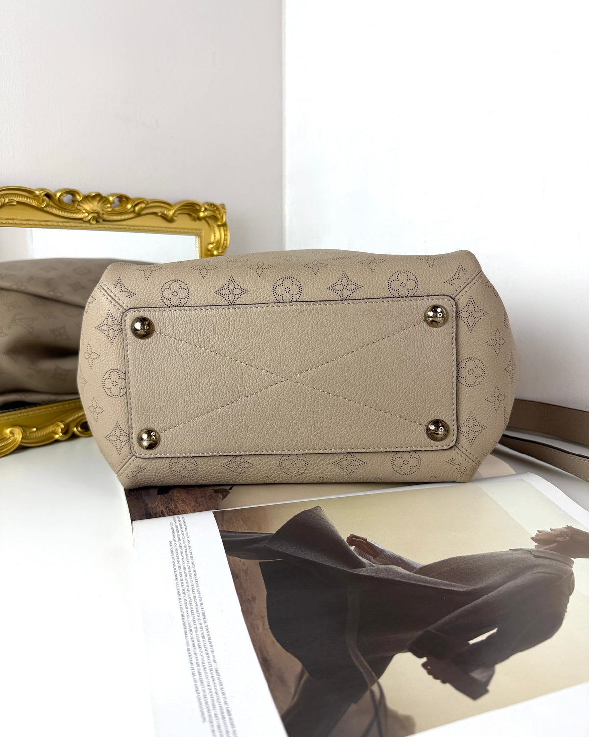 Louis Vuitton Babylone PM Hobo Bag - Galet - View 5