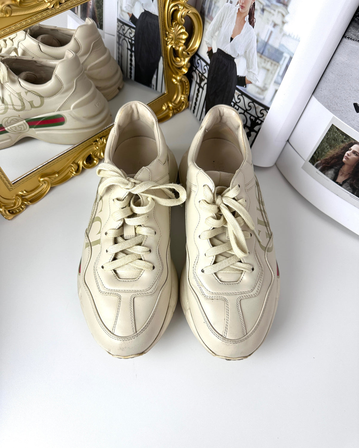 Gucci Rhyton Logo Leather Sneaker - Ivoire - View 1