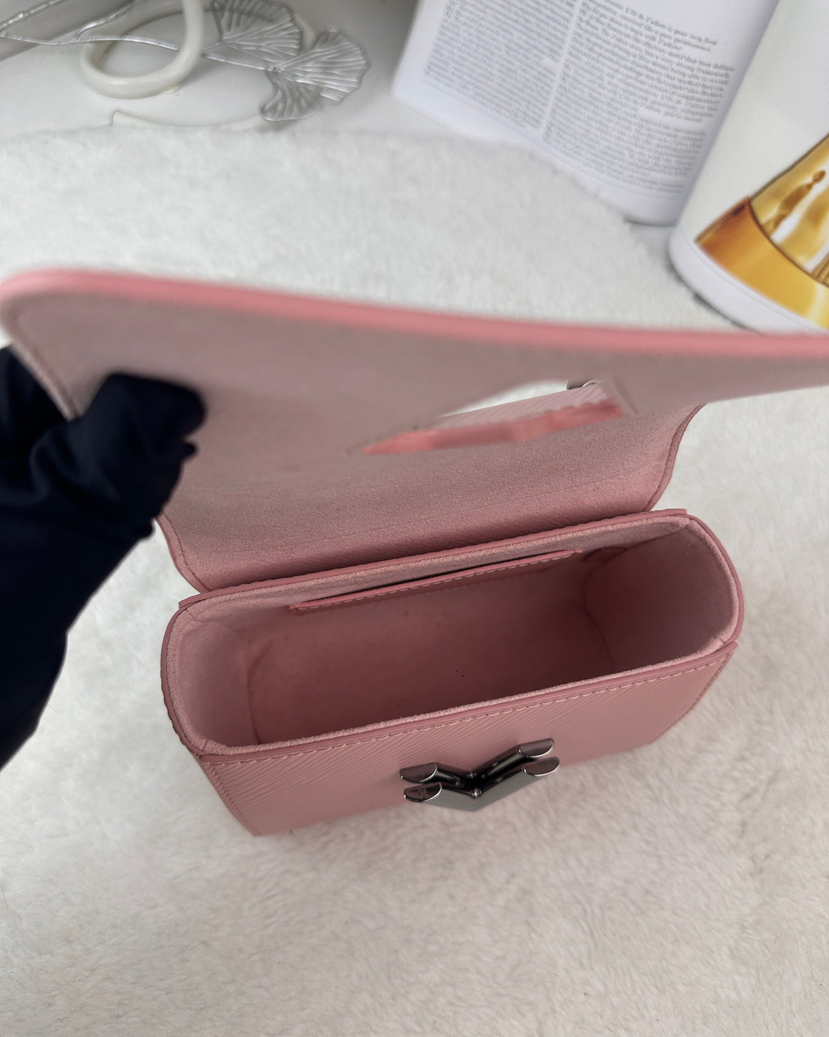 Louis Vuitton Epi Twist Shoulder Bag MM - Rose Ballerine (Pink) - View 6