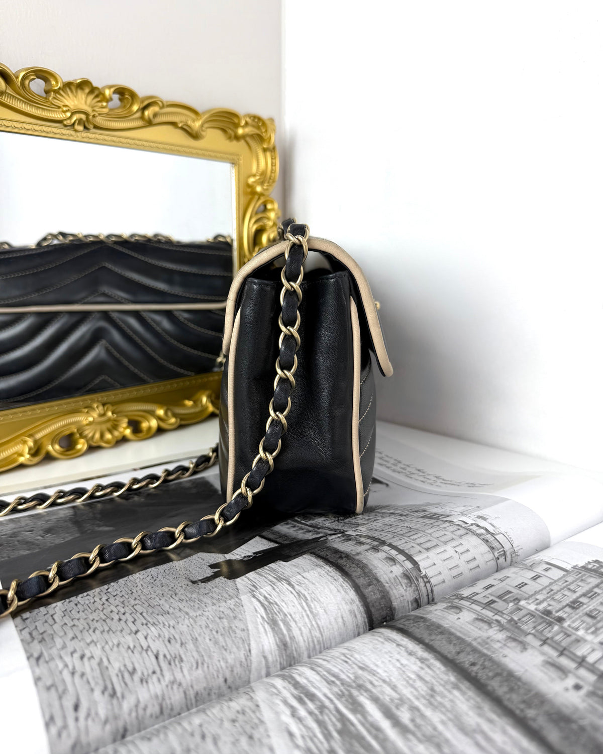 Chanel Bicolor Chevron Contrast Stitch East West Flap Bag - View 4