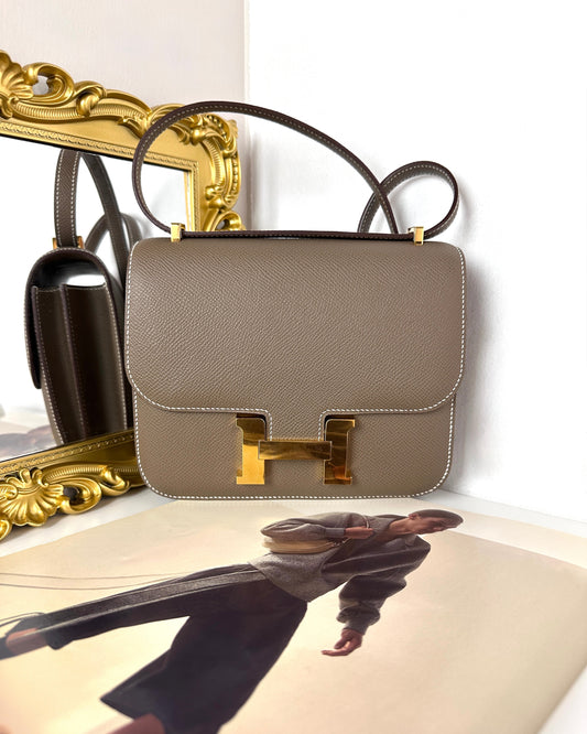 Hermès Constance 19 Bag - Étoupe - View 1