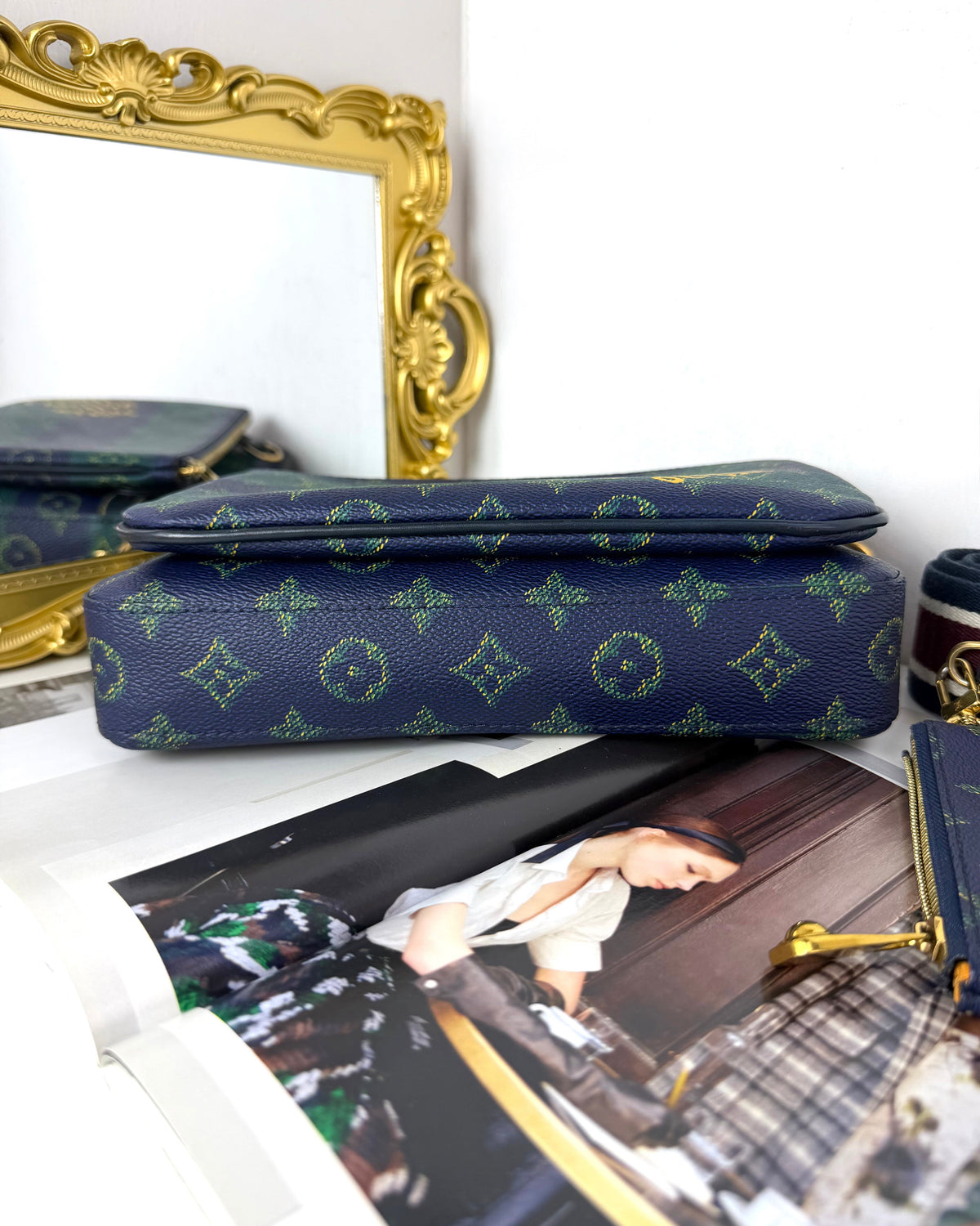 Louis Vuitton Trio Messenger - Blue Stripes - View 5
