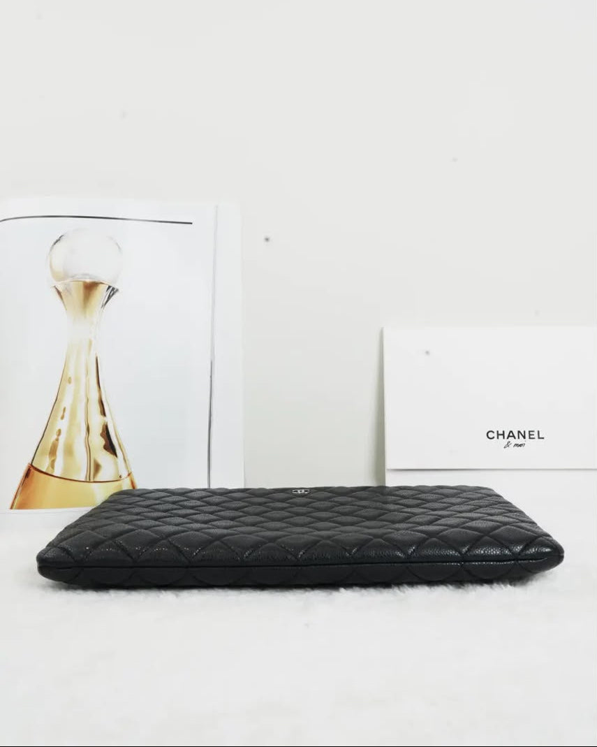 Chanel Classic Clutch - Black - View 5