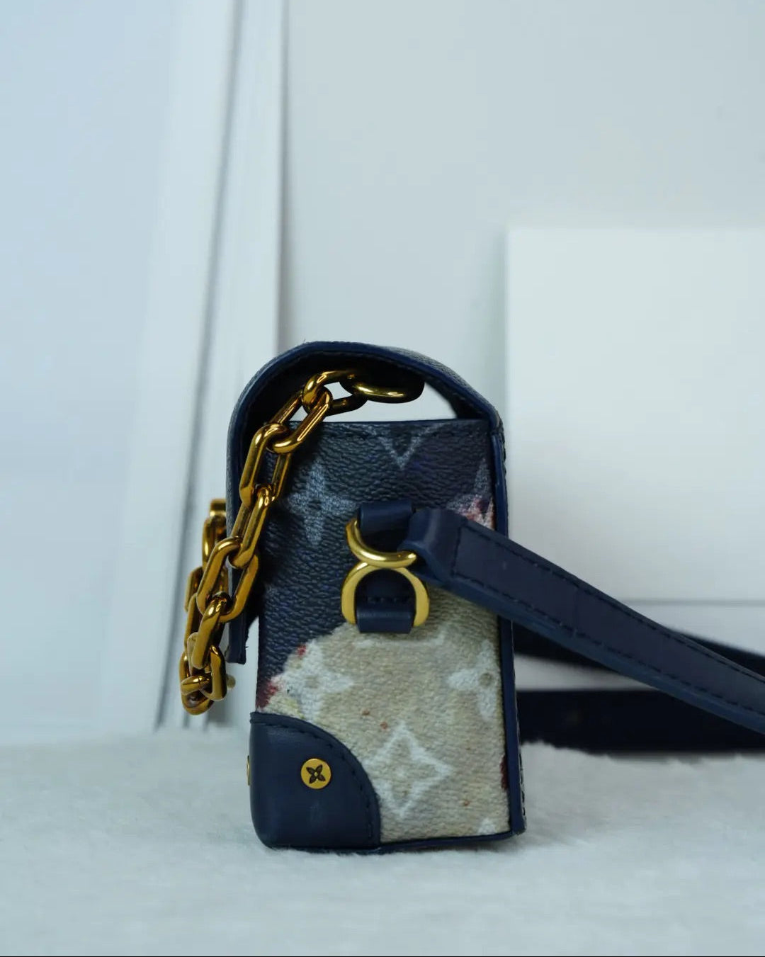 Louis Vuitton Steamer Wearable Wallet - Monogram Bleach - View 3
