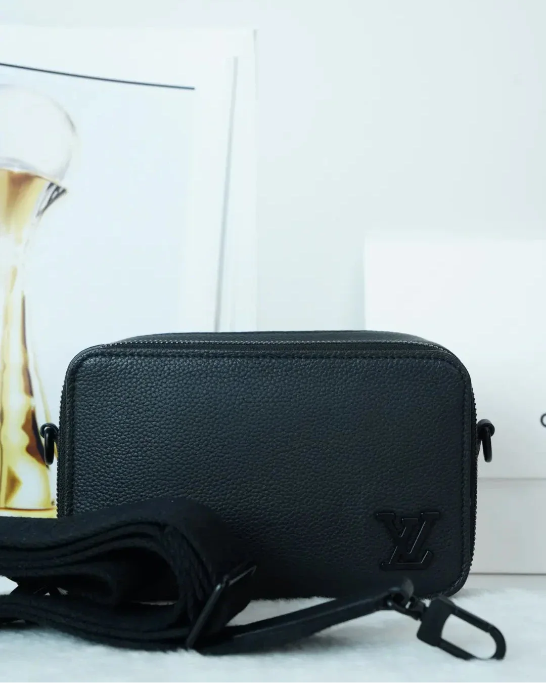 Louis Vuitton Alpha Wearable Wallet - Black - View 1