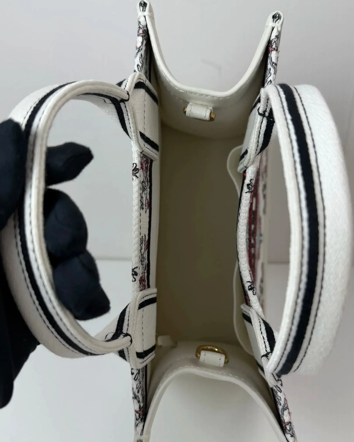 Dior Dioramour Dior Book Tote - View 7