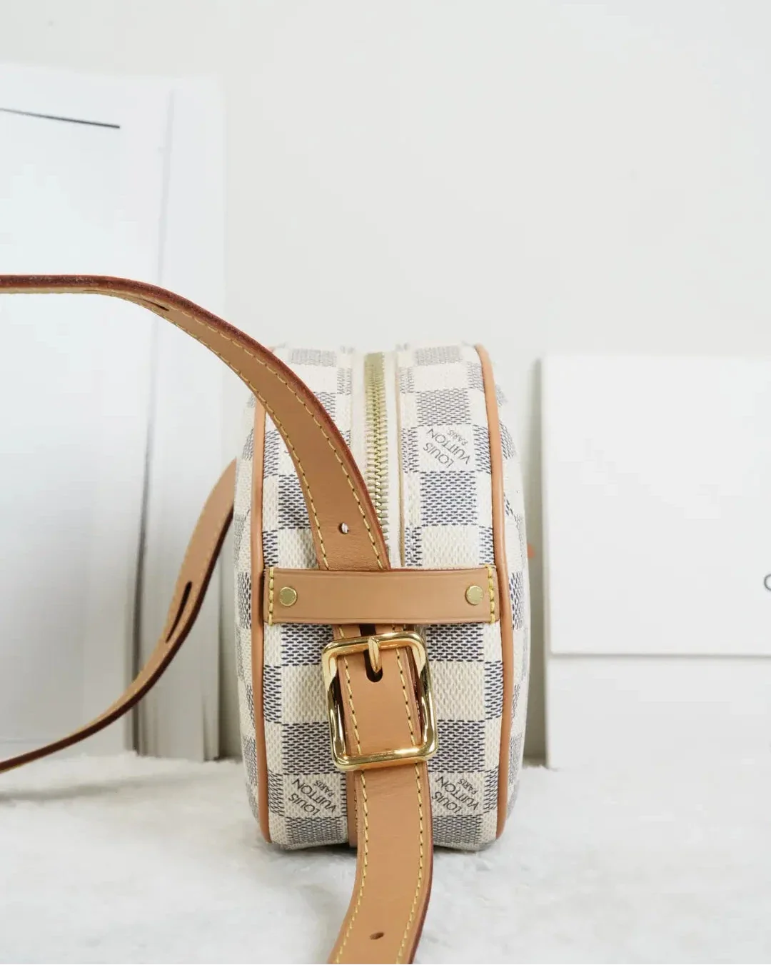 Louis Vuitton Boite Chapeau Souple PM Bag - Damier Azur - View 4
